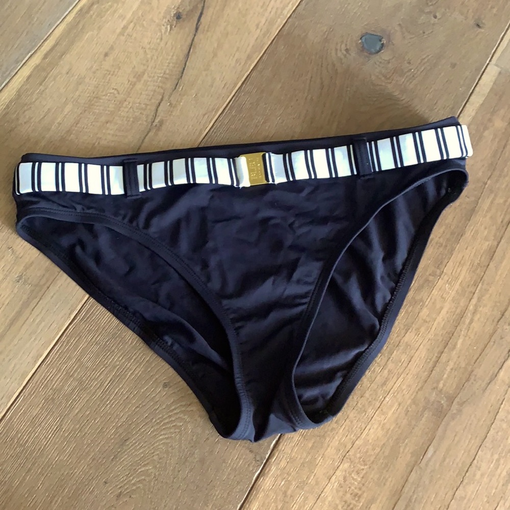 Bikini bottoms